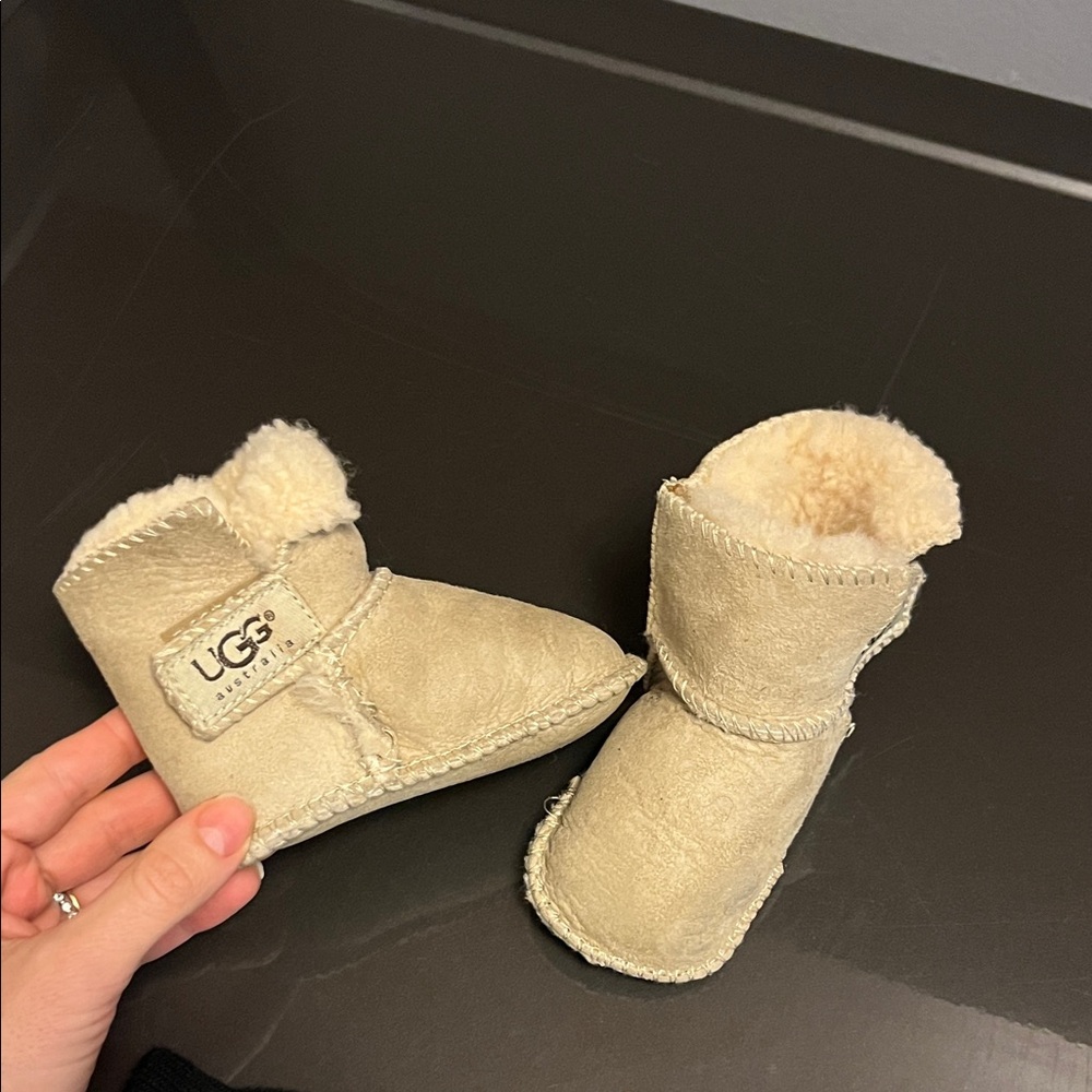 UGG Infant Shearling Erin Booties in Light Tan